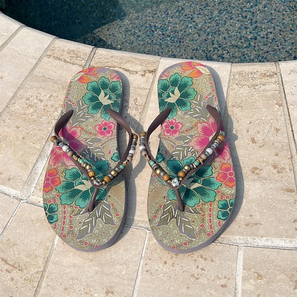 Flip Flops Size 7.5-8 Beads Purple Pink Flowers Turquoise Orange Green Beige - Picture 2 of 4